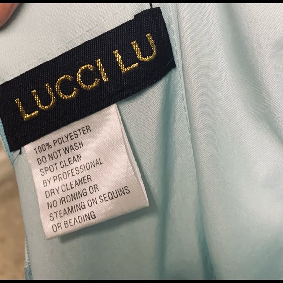 Formal Dress - Picture 4 of 9